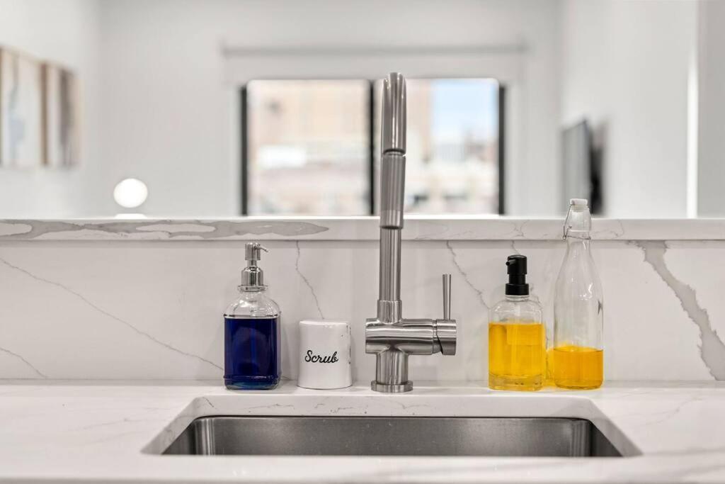 Entire Apt/2Bd 2Bth/Amer. Dream Mall/Nyc/Ewr Airpt نيوآرك المظهر الخارجي الصورة