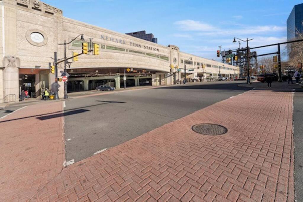 Entire Apt/2Bd 2Bth/Amer. Dream Mall/Nyc/Ewr Airpt نيوآرك المظهر الخارجي الصورة