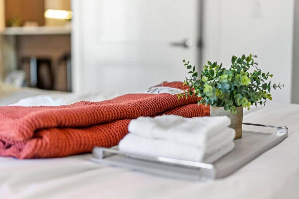 Entire Apt/2Bd 2Bth/Amer. Dream Mall/Nyc/Ewr Airpt نيوآرك المظهر الخارجي الصورة